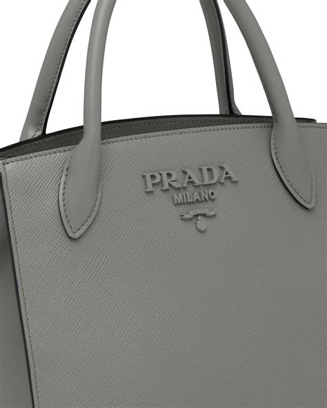 prada monochrome tasche aus saffiano leder|Prada Saffiano Leather Mini Bag .